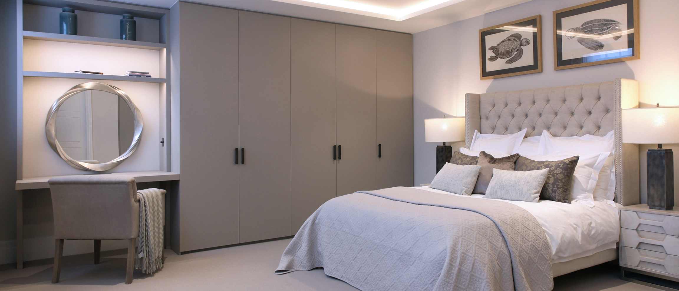 Bespoke fitted wardrobes in bedroom